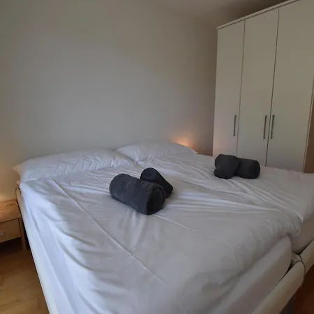 Apartment Ensoleille 4 Personnes A A 100 Metres Des Bains Saillon
