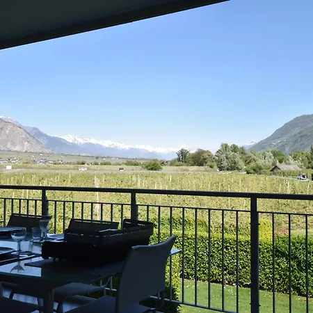 Apartment Ensoleille 4 Personnes A A 100 Metres Des Bains Saillon